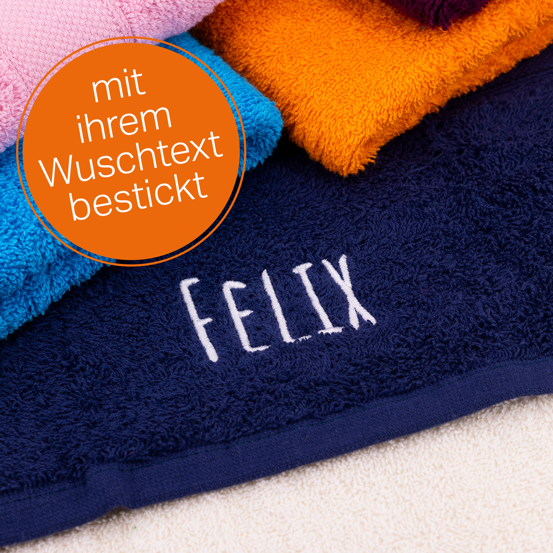 Detailansicht einer Bestickung mit Wunschtext
